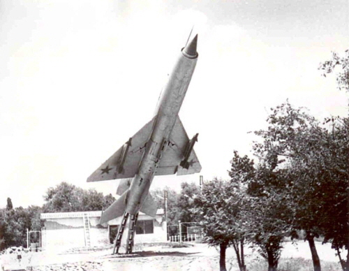 Left: Soviet MiG-21PFL  Fishbed-D  export fighter at Frunze airport