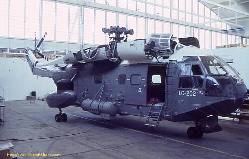 Libyan 1345th Squadrons Arospatiale SA 321GM Super Frelon SAR helicopter with Omera ORB-32WAS radar. Photo: AircraftSlides