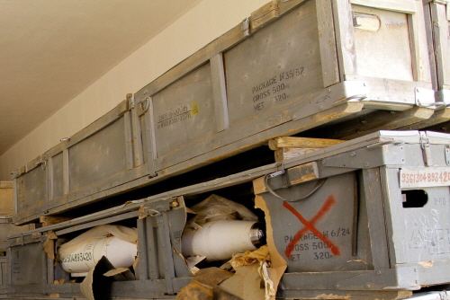 Libyan Su-24 weapons Kh-25ML AS-10   Photos: Philippe Desmazes