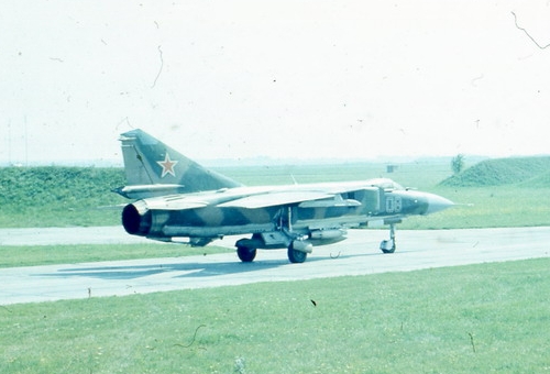 The 168th Fighter Air Regiment received a new MiG-23ML 'Flogger-G' tactical fighter-type between 1977 and 1978. This early sub-version used only radar 323-ML ‘Sapphire-23ML’. This photo was taken at Starokonstaninov airport in the middle of the eighties. 