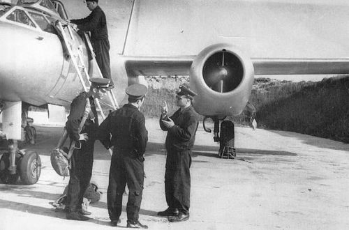 USSR 277th Bomber Air Regiment crews in front of their IL-28U Mascot trainer aircraft in early seventies