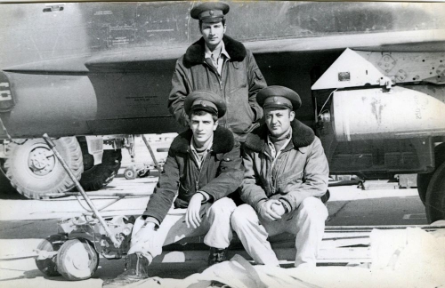 27th Guard Fighter Air Regiments crew in front of MiG-21UM Mongol-B in Bagram airport