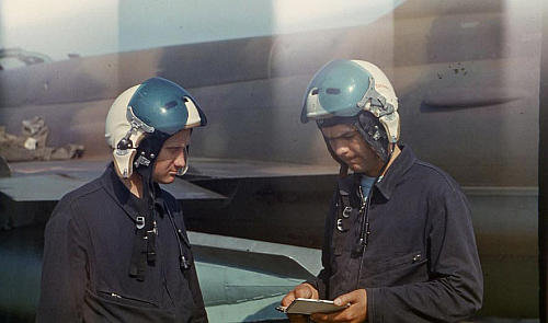 USSR Air Force of the Southern Group of Forces's pilots front of their MiG-21bis Fishbed-L at Hungary Tkl