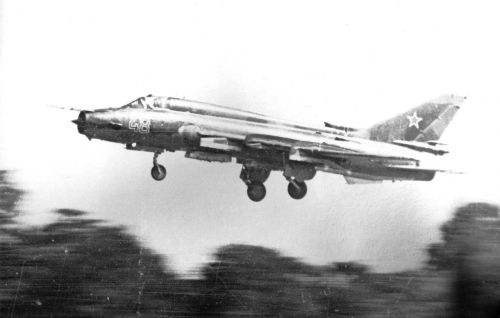 730th Fighter Bomber Air Regiment's Su-17M4 Fitter-K landing 