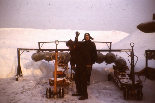 Soviet Tactical Air Force's 7th Bomber Air Regiment, Starokonstaninov ground crew 