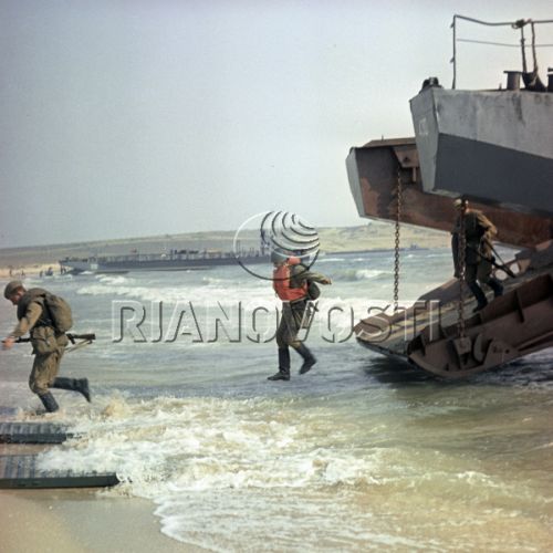 The Soviet Odessa Military District's and Soviet Black Sea armies in People's Republic of Bulgaria in the Clod War in 1967.  Photo: Rianovosti