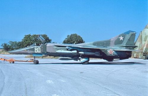 Bulg_MiG-23BN_Nuke_03_6xOFAB-500.JPG