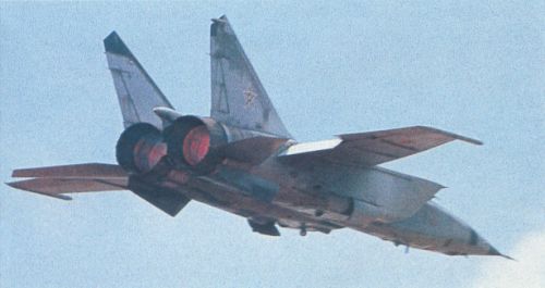 Bulgarian Air Force The 26th Reconnaissance Air Regiment used ELINT capacity MiG-25RBT Foxbat-B aircraft. Photo: Air Fan N150