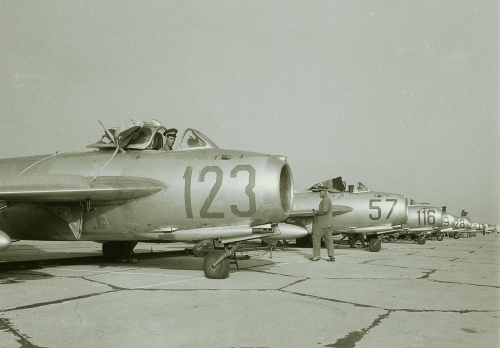 Bulgarian Air Forces 22nd Fighter Bomber Aviation Regiment MiG-17 Fresco at Bezmer. Source: pan.bg Retrospotters