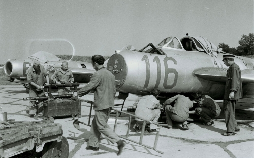 Bulgarian Air Forces 22nd Fighter Bomber Aviation Regiment MiG-17 Fresco at Bezmer. Source: pan.bg Retrospotters