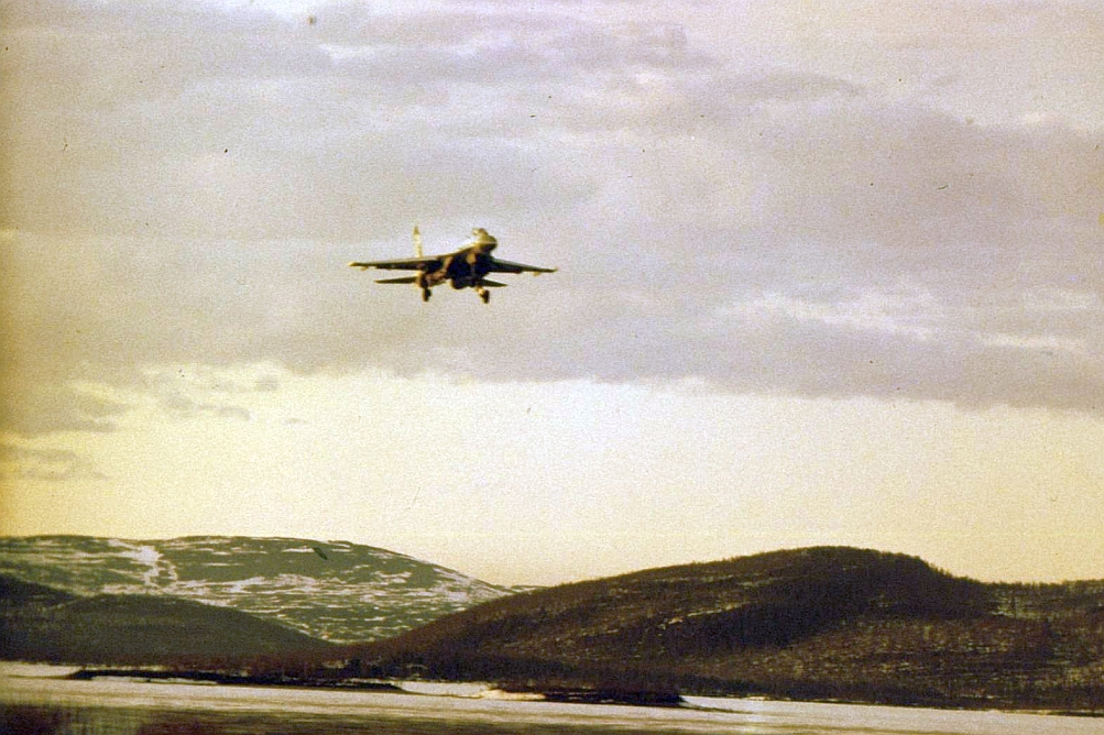 Early Su-27 Flanker-B at Kilpyavr