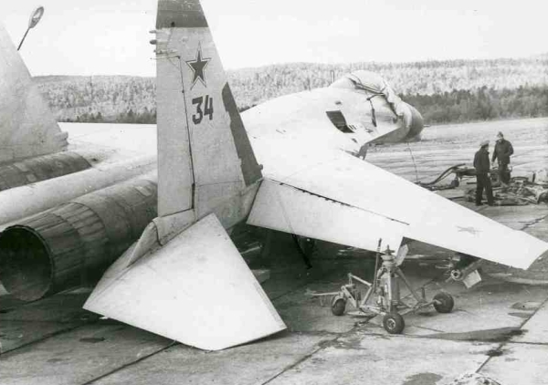 Early Su-27 Flanker-B accident at Kilpyavr