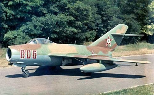 The MiG-15bis Reconnaissance aircraft from Szolnok were painted camouflage.
