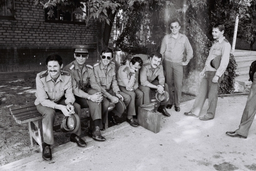 Hungarian pilots at Privolzhskiy, Astrakhan airport on the STRELBA-85 exercise in 1985