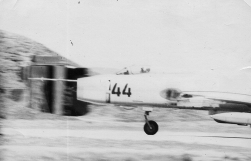 Soviet Su-17 basic Fitter-C in Vozdvizhenka airport in 1975.