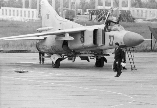USSR Ex Satalovo MiG-23M at Orlovka airport in 1978 USSR Ex Satalovo MiG-23M at Orlovka airport in 1978